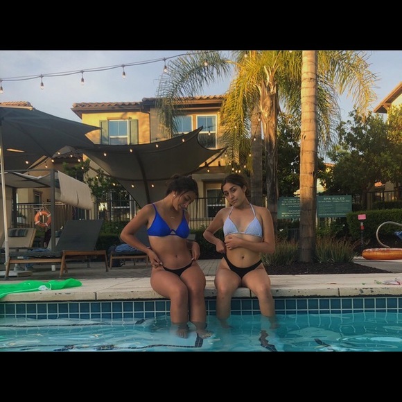 Meet your Posher, Issy - Picture 5 of 6